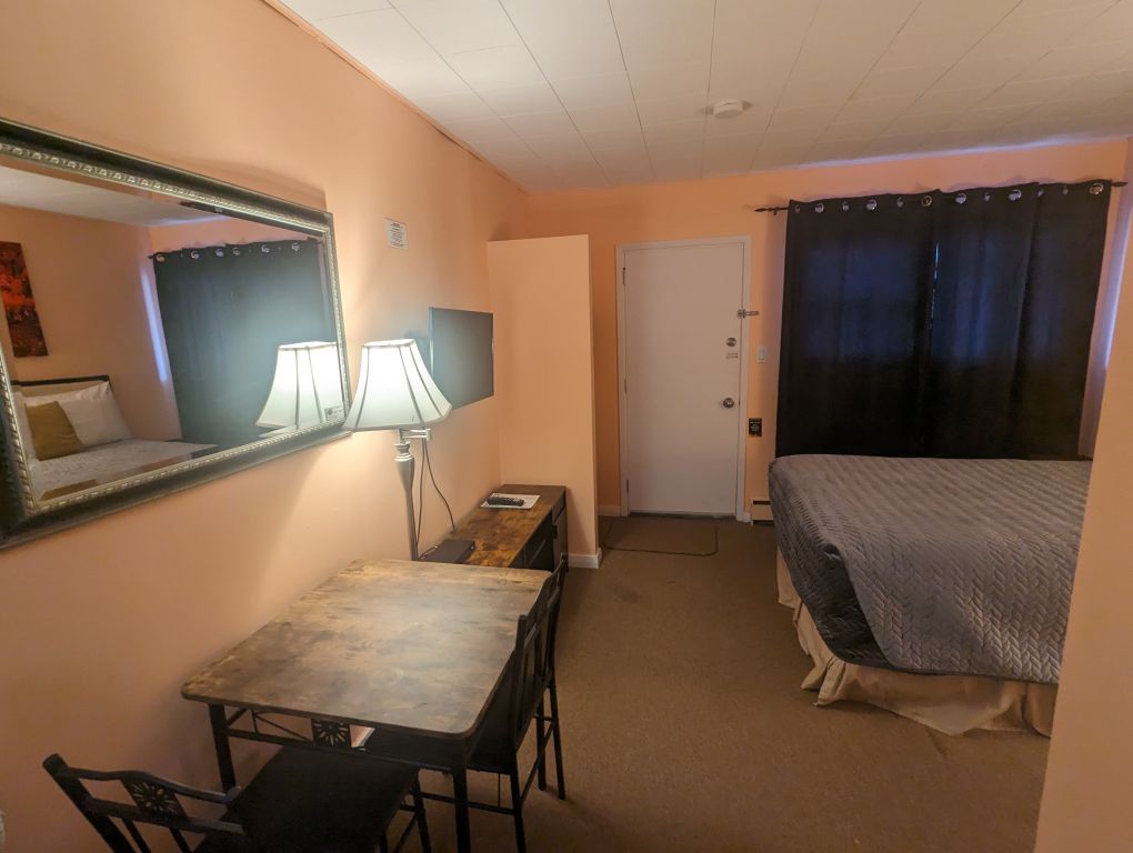 Pinewood Inn ~ Accommodation
